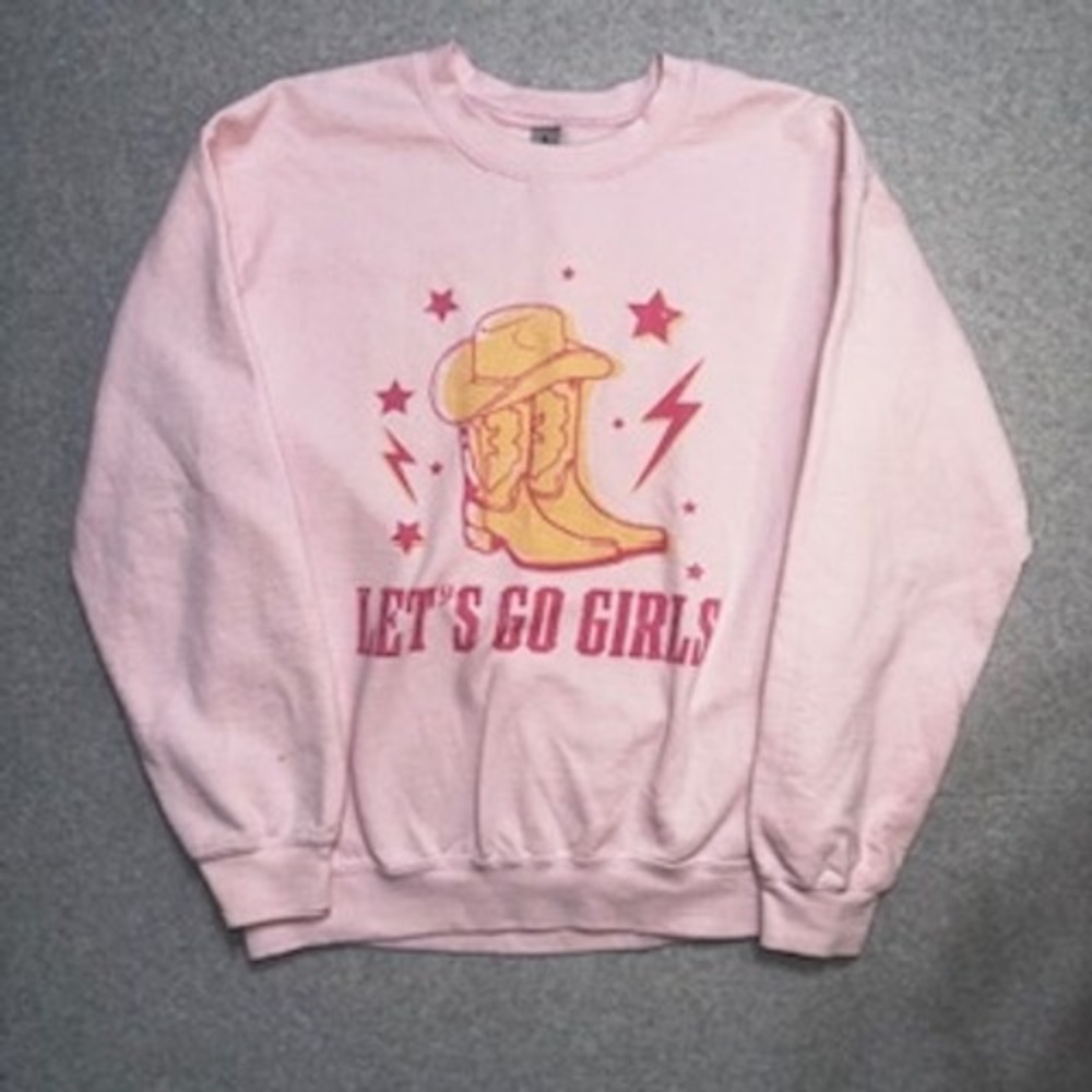 Gildan Heavy Blend Lets Go Girls Pink Cowboy Boot Graphic Sweatshirt Womens Med